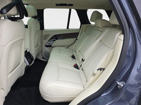 New 2026 Land Rover Range Rover SE image 14