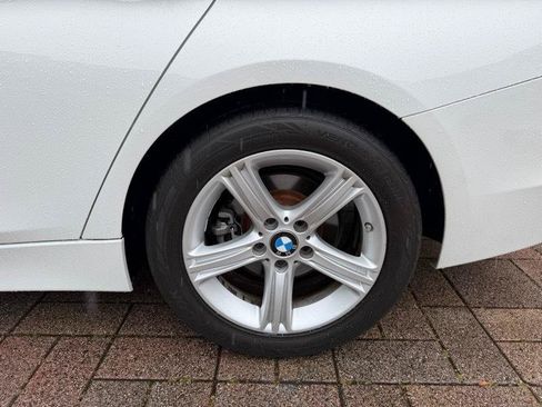 Used 2014 BMW 320i Sedan RWD image 28