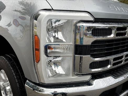 Used 2024 Ford F250 XLT image 8
