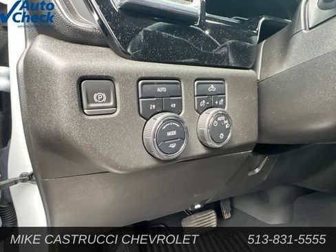 Used 2023 Chevrolet Silverado 1500 LT AWD/4WD image 11