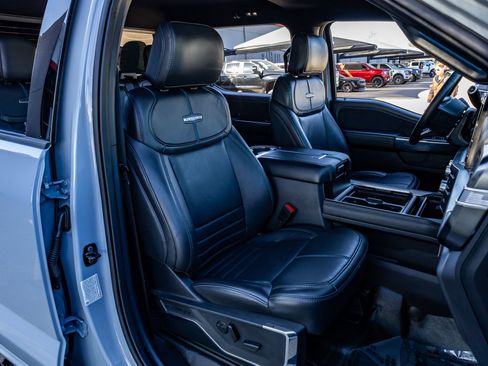 Used 2025 Ford F450 Platinum w/ FX4 Off-Road Package image 30