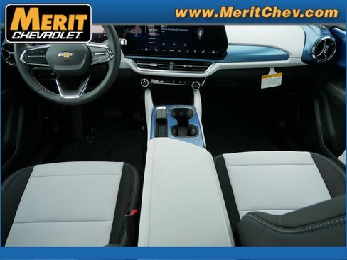 New 2026 Chevrolet Equinox EV LT image 7