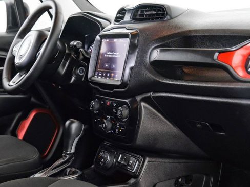 Used 2023 Jeep Renegade Trailhawk image 22