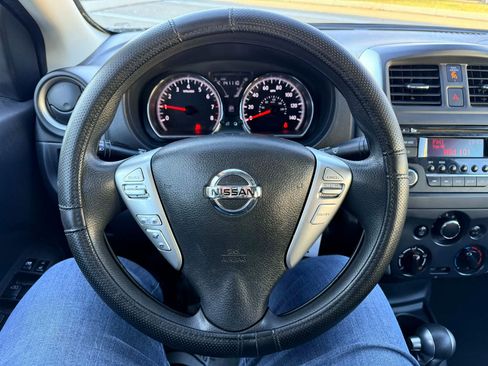 Used 2015 Nissan Versa SV image 15