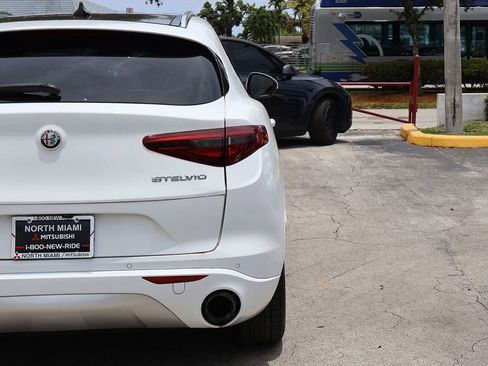 Used 2021 Alfa Romeo Stelvio Ti w/ Premium Package AWD/4WD image 17