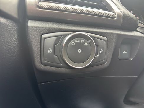 Used 2018 Ford Fusion S image 17