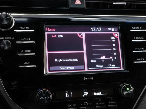 Used 2020 Toyota Camry SE FWD image 25