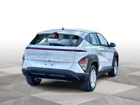 Used 2024 Hyundai Kona SE FWD image 7