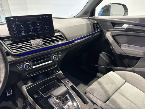 Used 2024 Audi SQ5 Prestige image 16