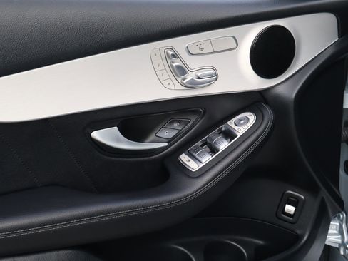 Used 2022 Mercedes-Benz GLC 300 image 15