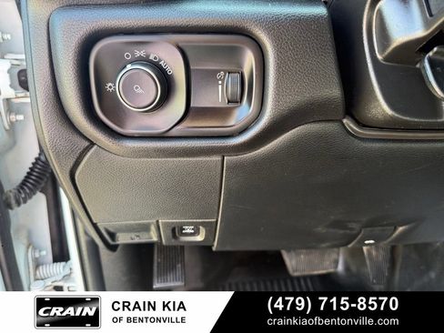 Used 2024 RAM 2500 Tradesman w/ Chrome Appearance Group AWD/4WD image 12