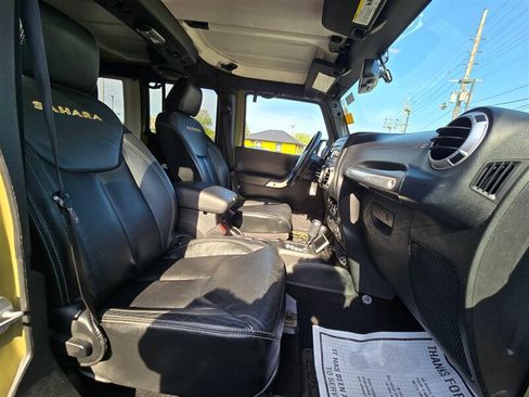 Used 2013 Jeep Wrangler Unlimited Sahara w/ Connectivity Group AWD/4WD image 12