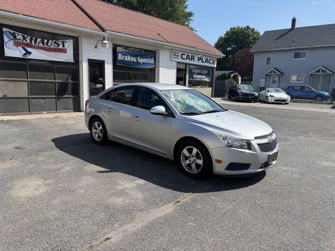Used 2014 Chevrolet Cruze LT FWD image 3