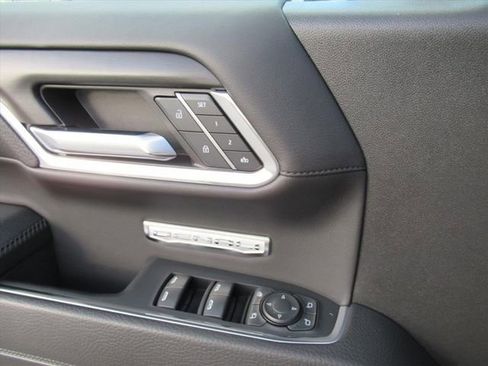 Used 2024 GMC Sierra 1500 Denali w/ Denali Reserve Package AWD/4WD image 23