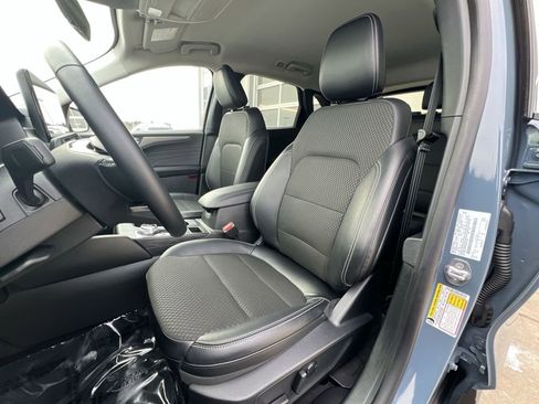 Used 2025 Ford Escape SE FWD image 13