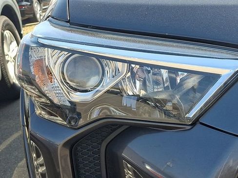 Used 2016 Toyota 4Runner SR5 image 4