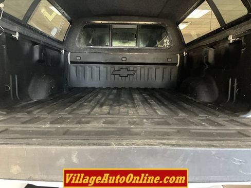 Used 2017 Chevrolet Silverado 1500 LTZ Z71 w/ LTZ Plus Package AWD/4WD image 28