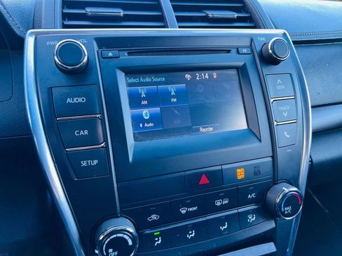 Used 2016 Toyota Camry LE image 28