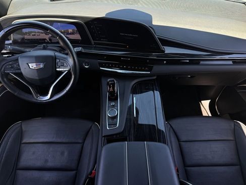 Used 2022 Cadillac Escalade ESV Sport w/ Touring Package image 11