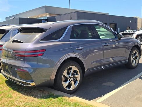 New 2026 Genesis GV70 2.5T Select image 5