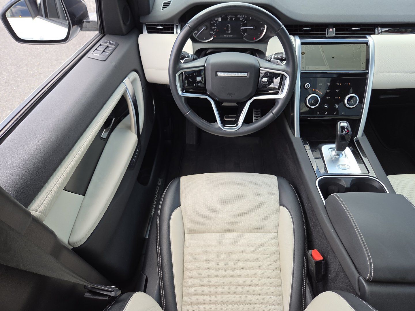 Used 2023 Land Rover Discovery Sport SE R-Dynamic AWD/4WD image 30
