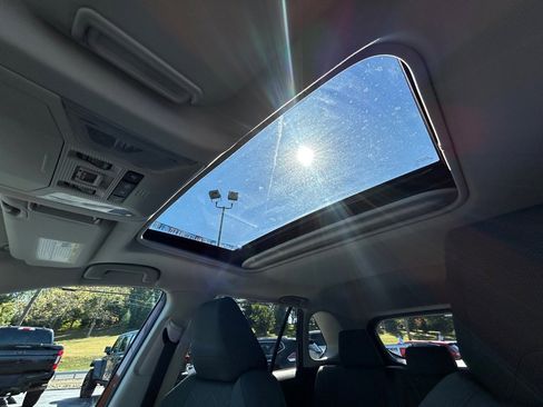 Used 2019 Toyota RAV4 XLE image 15