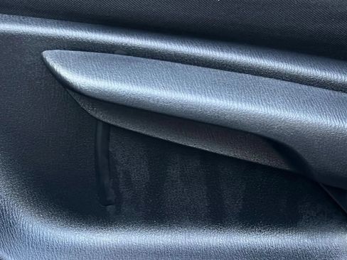 Used 2017 MAZDA MAZDA3 Sport FWD image 34