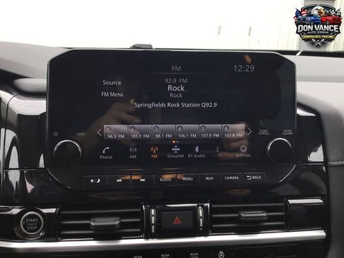 Used 2024 Nissan Pathfinder SL FWD image 19