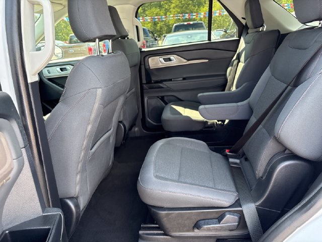 Used 2025 Ford Explorer Active AWD/4WD image 20