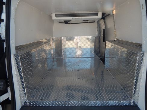 Used 2022 Ford Transit Connect XL FWD image 12