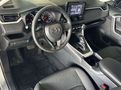 Used 2022 Toyota RAV4 XLE w/ Convenience Package image 13