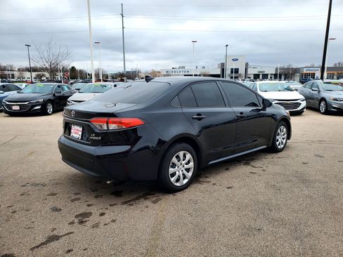 Used 2024 Toyota Corolla LE image 5