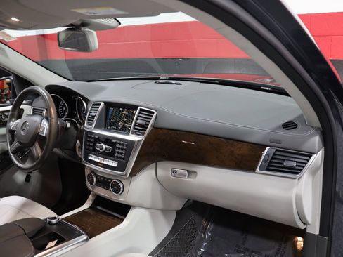 Used 2013 Mercedes-Benz GL 450 4MATIC image 42