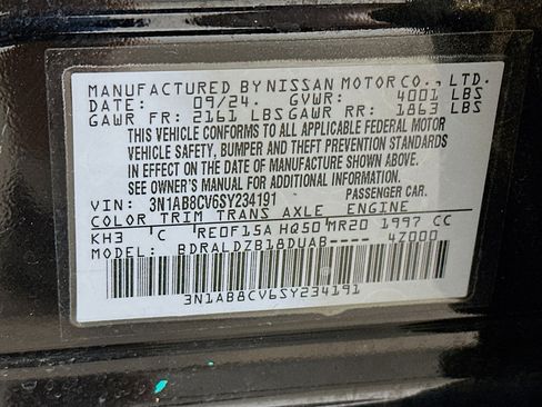 Used 2025 Nissan Sentra SV w/ SV Premium Package image 12