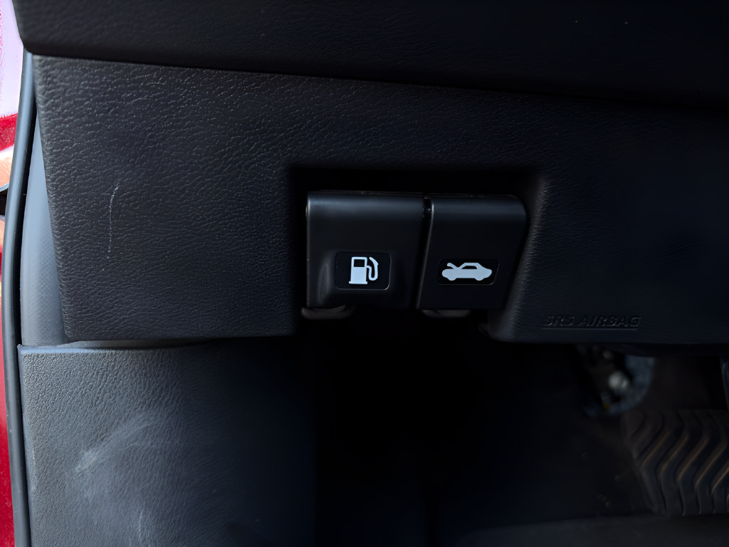 Certified 2025 Nissan Versa SV w/ Trunk Package FWD image 19