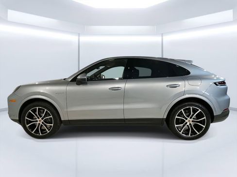 New 2026 Porsche Cayenne E-Hybrid Coupe image 2
