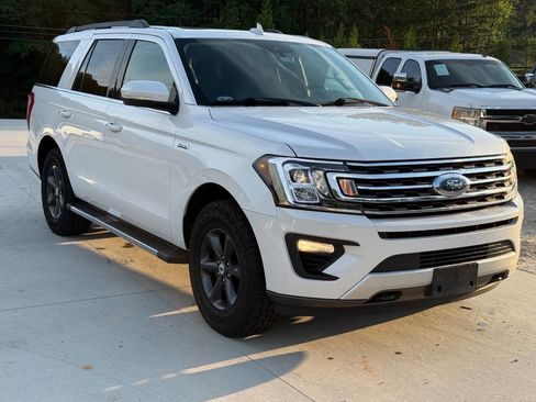 Used 2018 Ford Expedition XLT w/ Equipment Group 202A AWD/4WD image 1