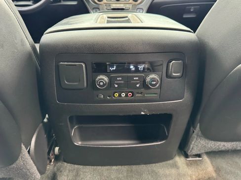 Used 2015 GMC Yukon Denali w/ Open Road Package image 31