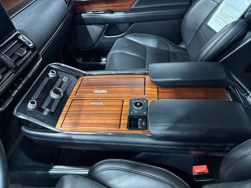 Used 2018 Lincoln Navigator Reserve w/ Technology Package image 87