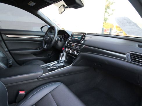 Used 2018 Honda Accord Sport image 49
