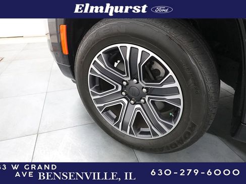 Used 2024 Jeep Wagoneer Series II w/ Flexible Seating Group image 30