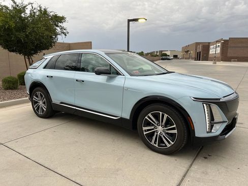 Used 2024 Cadillac Lyriq Luxury RWD image 4