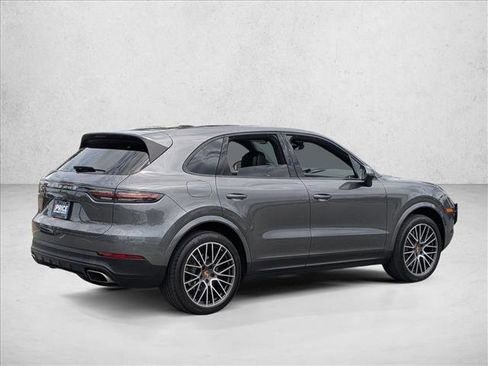 Used 2023 Porsche Cayenne Platinum Edition AWD/4WD image 5