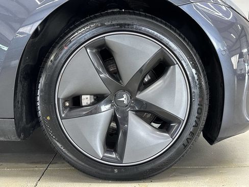 Used 2018 Tesla Model 3 image 29