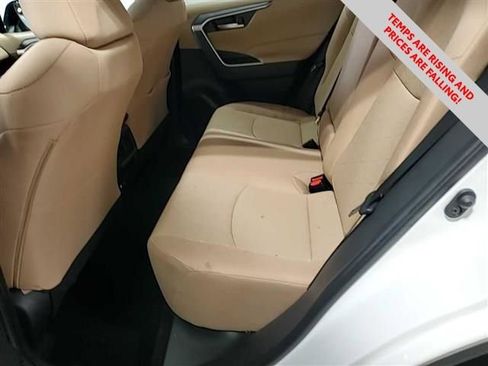 Used 2025 Toyota RAV4 XLE w/ Convenience Package image 15