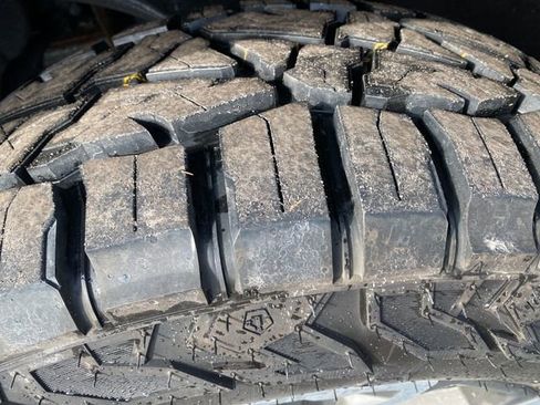 Used 2019 GMC Sierra 1500 SLE image 14