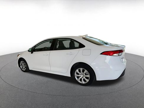 Used 2025 Toyota Corolla LE image 10