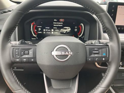 Used 2026 Nissan Rogue SL AWD/4WD image 19