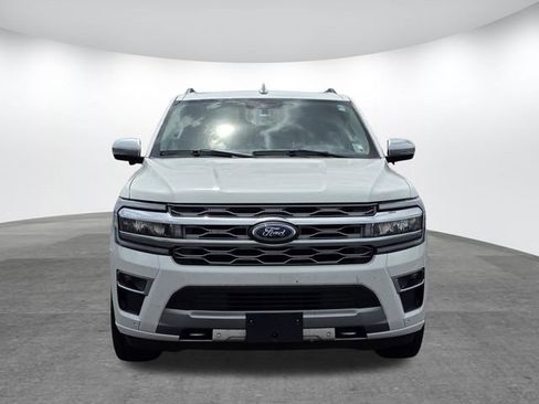 Used 2024 Ford Expedition Max Platinum AWD/4WD image 2