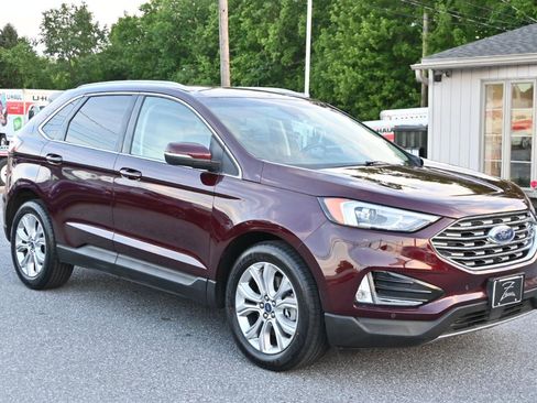 Used 2020 Ford Edge Titanium AWD/4WD image 4